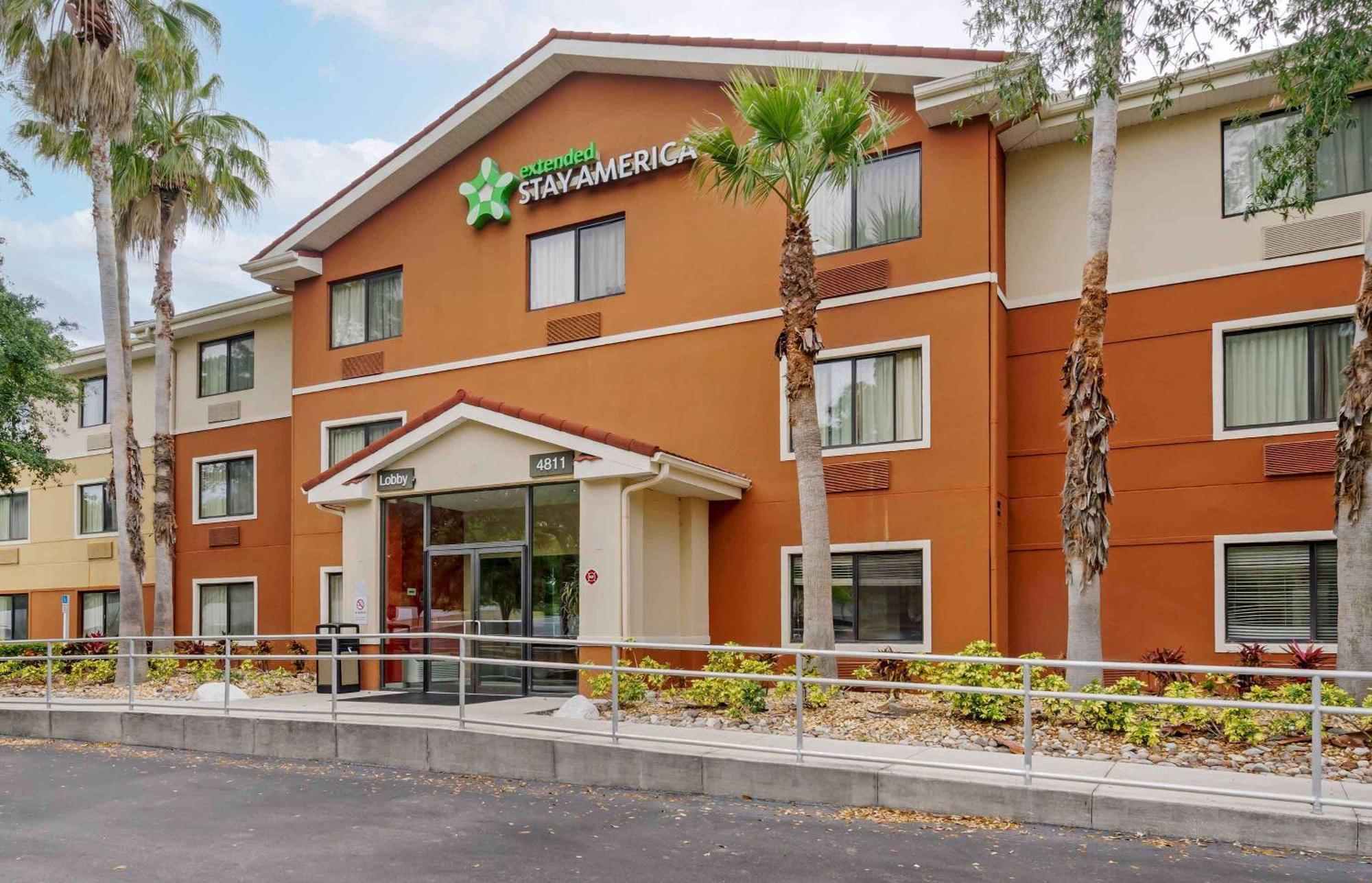 Extended Stay America Select Suites Tampa Airport Memorial Hwy Exterior photo